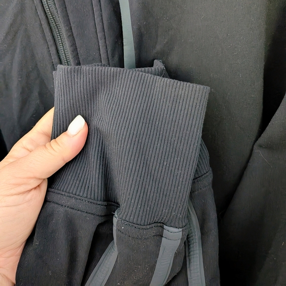 Lululemon Kung Fu II Jacket – Size L – 4-Way Stretch Luon, Black #126 - Picture 4 of 7